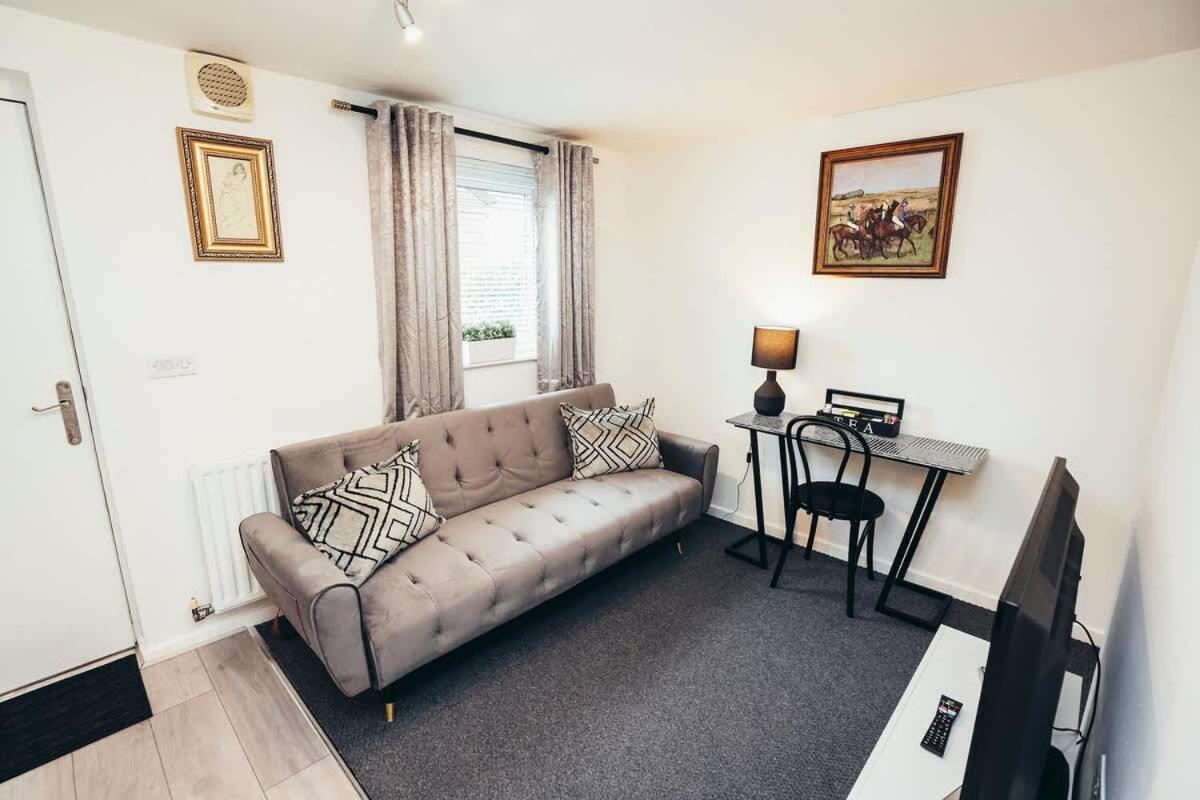 Snug 1Br Apt, Self Check In, Parking, By Derbnb Хілтон Екстер'єр фото